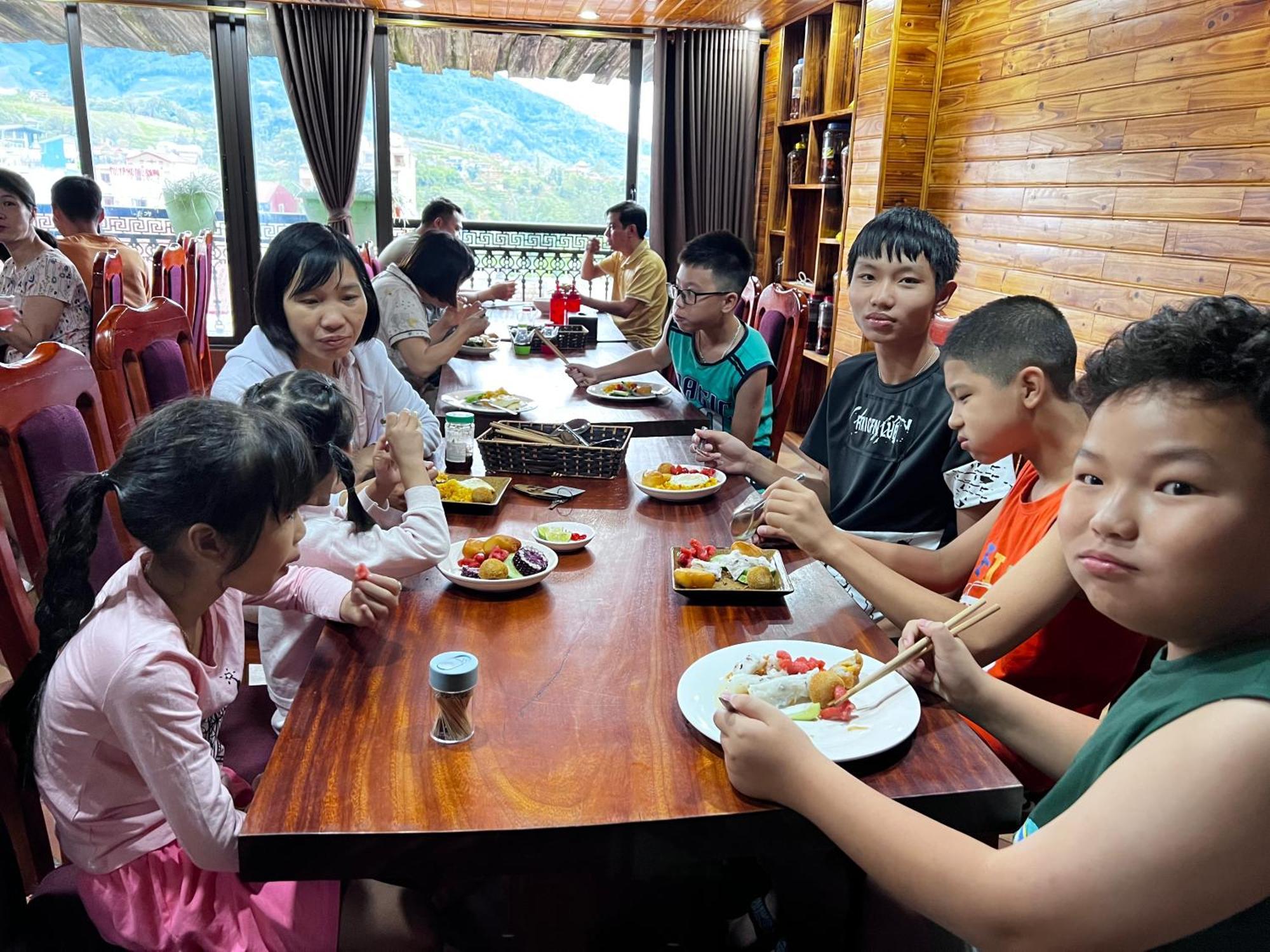 Sapa Full House Hotel Экстерьер фото